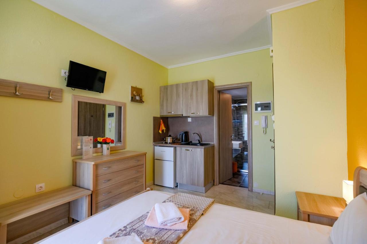 Dionisos Apartments Dioniszíu-part Kültér fotó