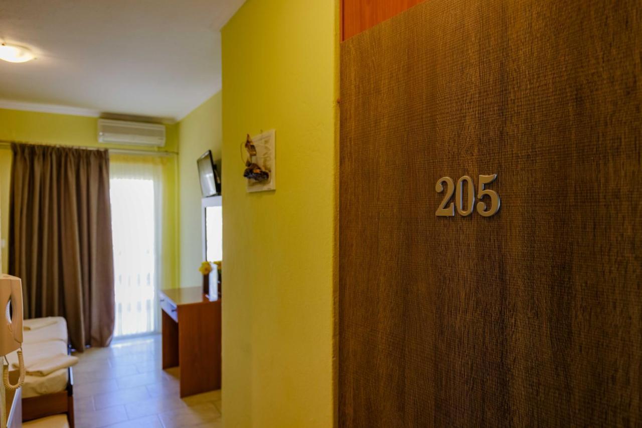 Dionisos Apartments Dioniszíu-part Kültér fotó